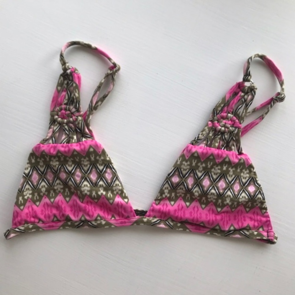 Frankie’s Bikinis Top
